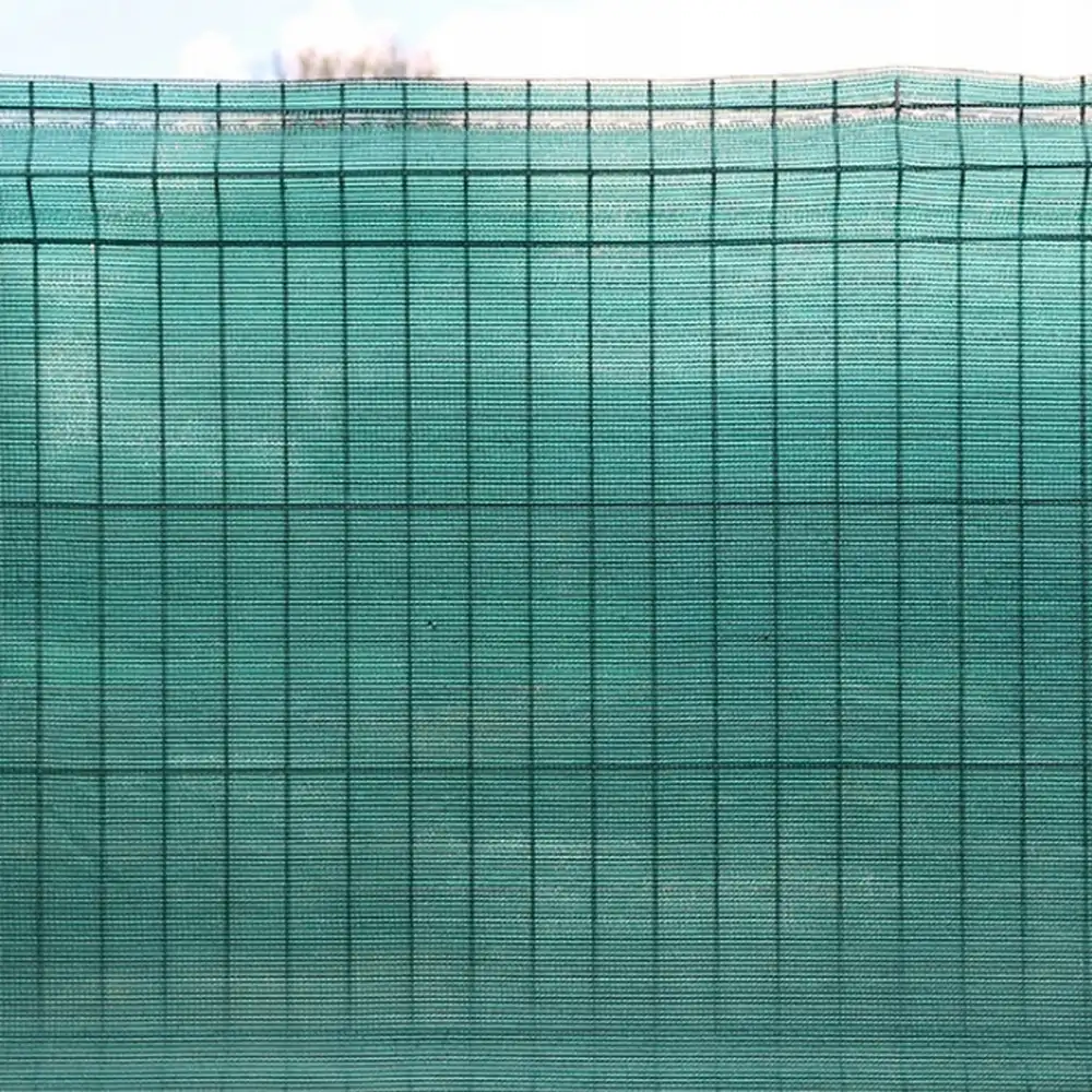 Skuggnät 90% monterat på nätstängsel